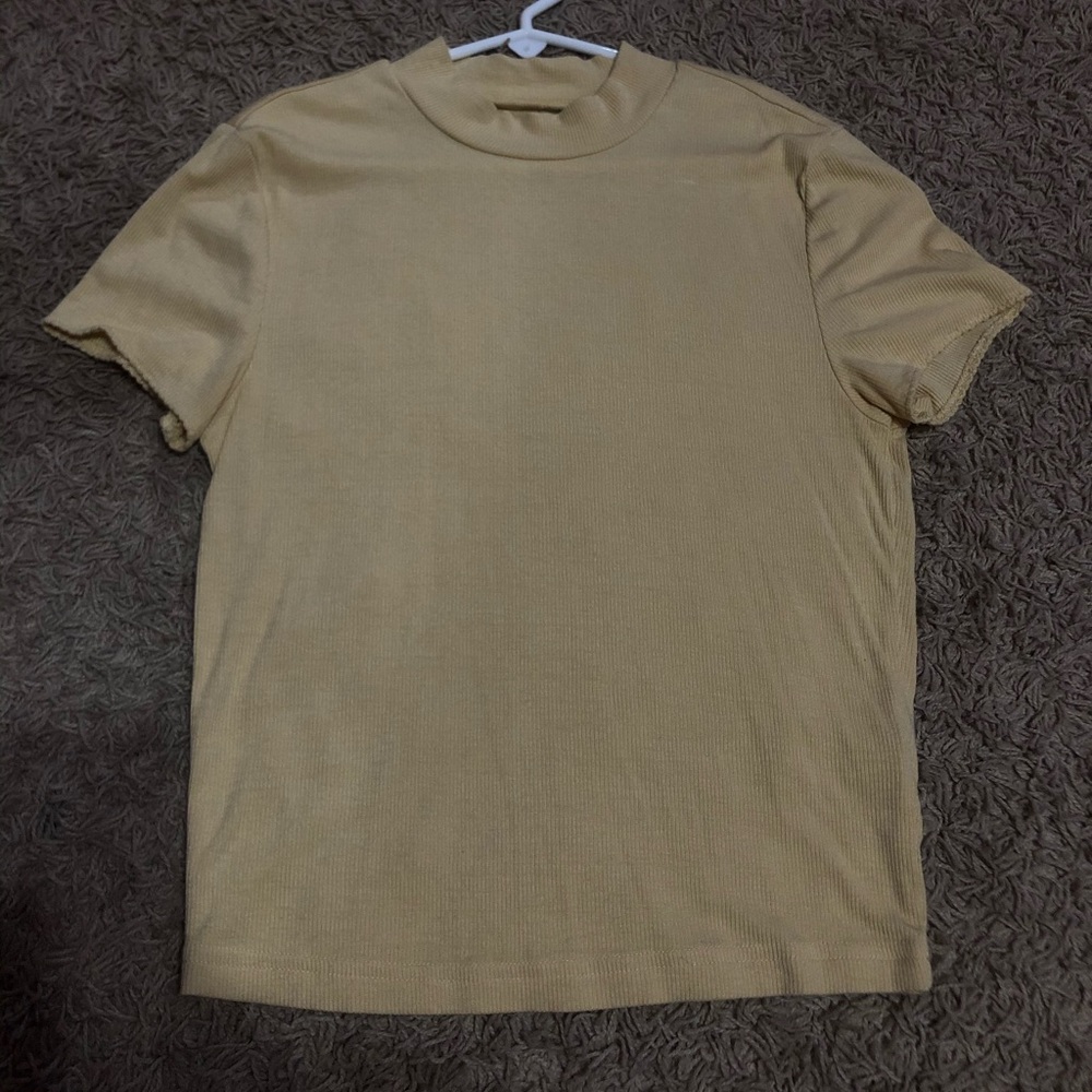 Me to We Cropped Yellow Shortsleeve